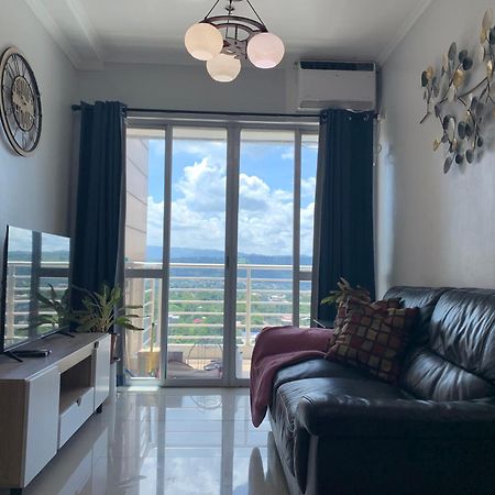 Spacious 2-Bedroom Condo,Wifi,Netflix,Free Parking Cagayan de Oro Bagian luar foto