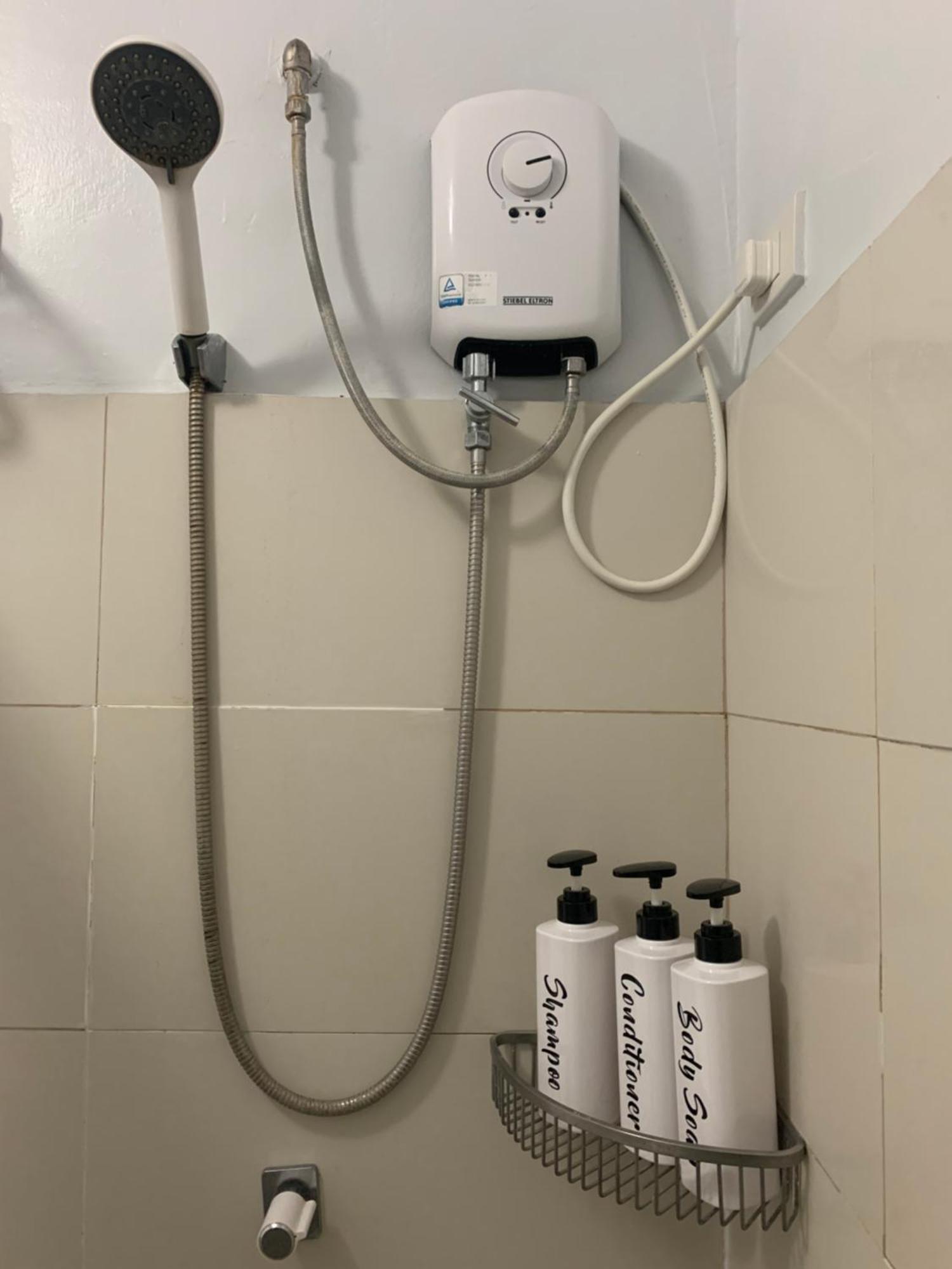 Spacious 2-Bedroom Condo,Wifi,Netflix,Free Parking Cagayan de Oro Bagian luar foto